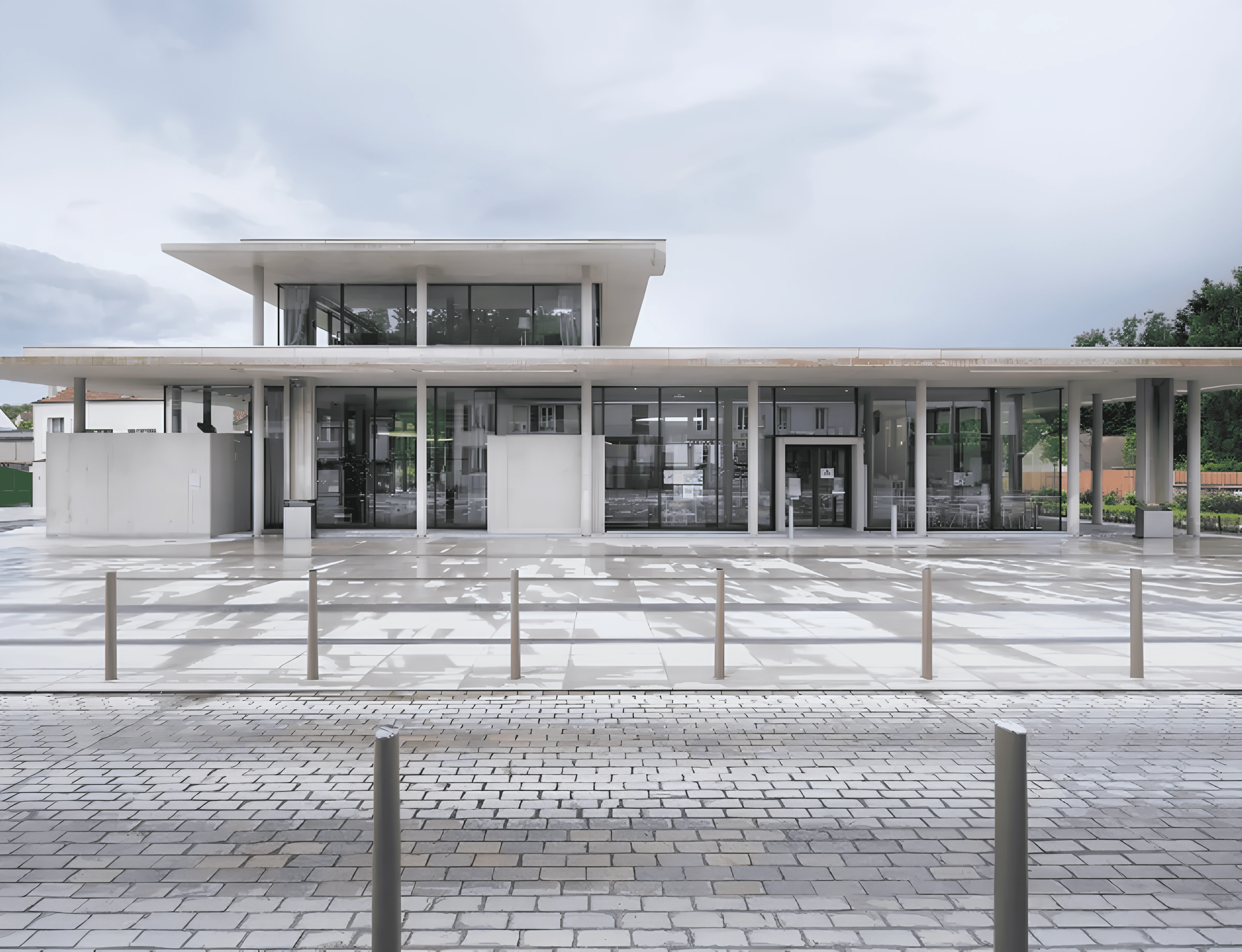 Façade vitrée XXL — Médiathèque MeMo, Osny (95)
