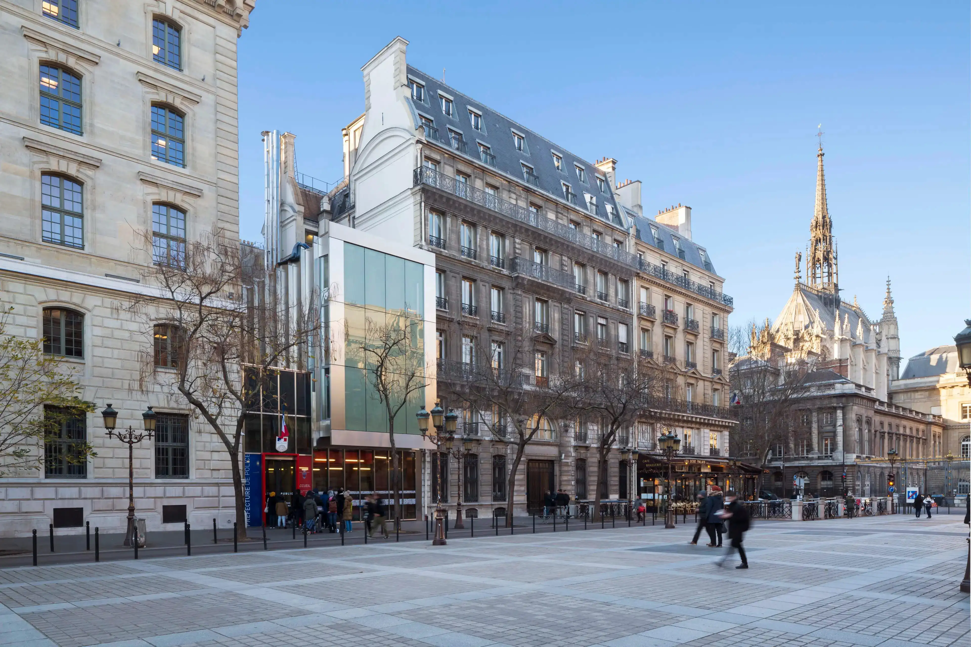 Façade VEC — Préfecture de Police de Paris (75)
